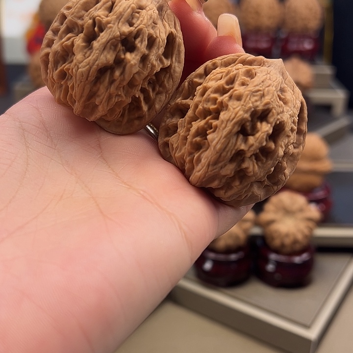 文玩核桃把件42 虎头y-002