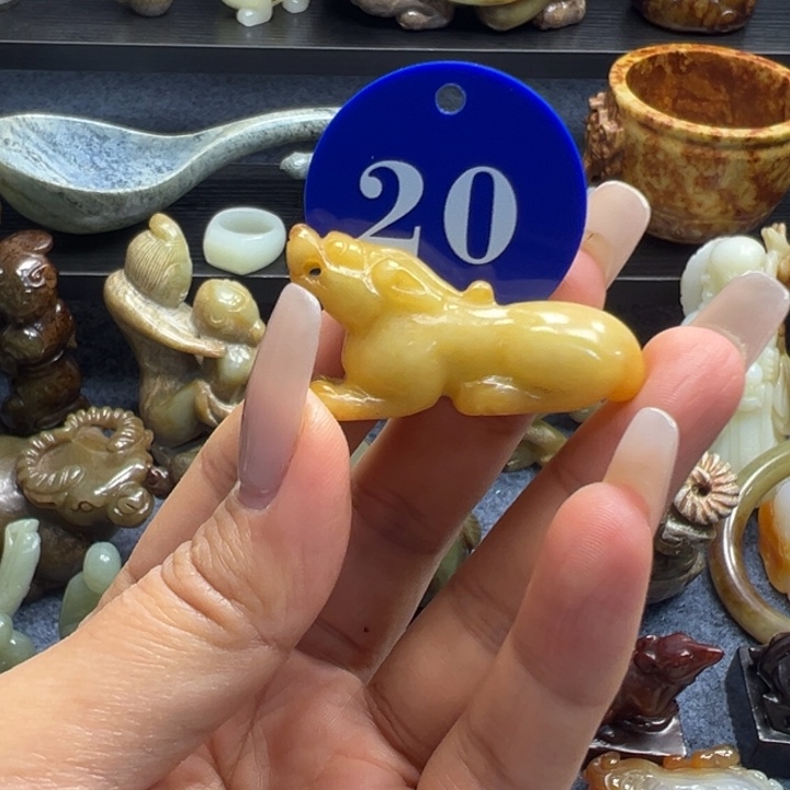 和田玉未镶嵌挂件