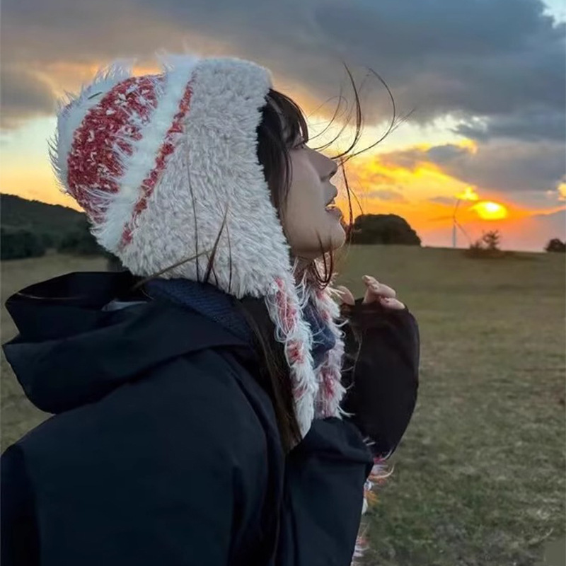 2025新款多巴胺条纹拼接针织毛线帽秋冬毛绒加厚保暖防寒护耳头帽