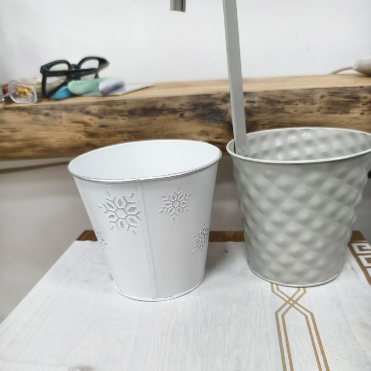 051服装配饰装饰品