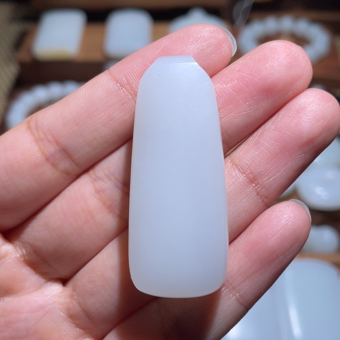 未镶嵌手链和田玉满皮