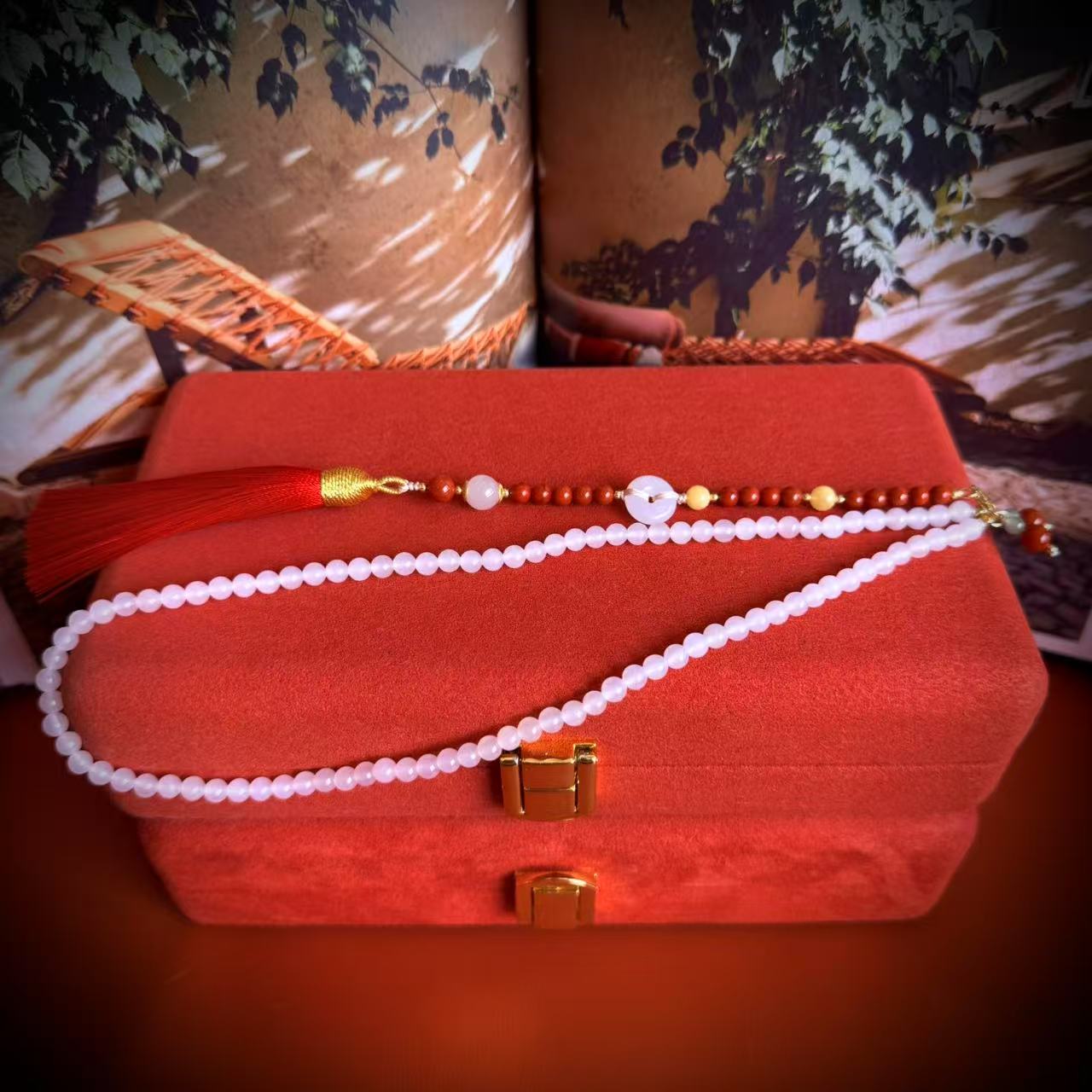 壹屿珠宝     70842        和田玉典藏级颈饰