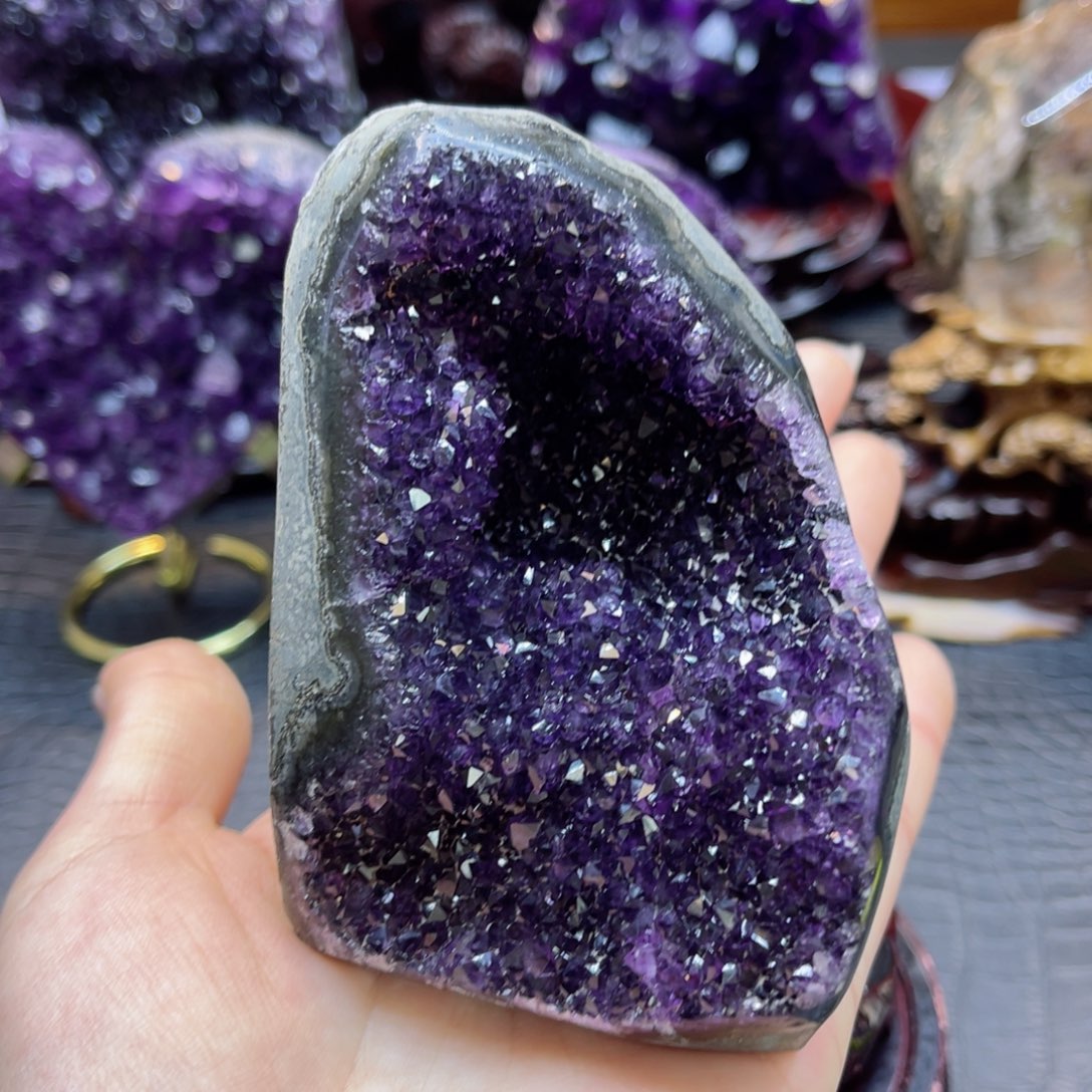 紫晶大型摆件（非配饰）未镶嵌