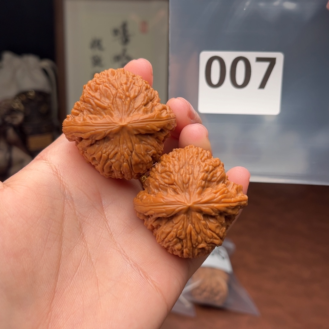 文玩核桃吊坠球疆43
