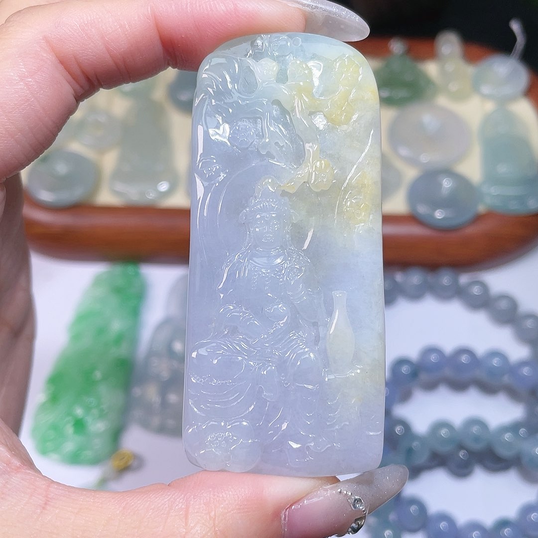 翡翠颈饰未镶嵌自在观音