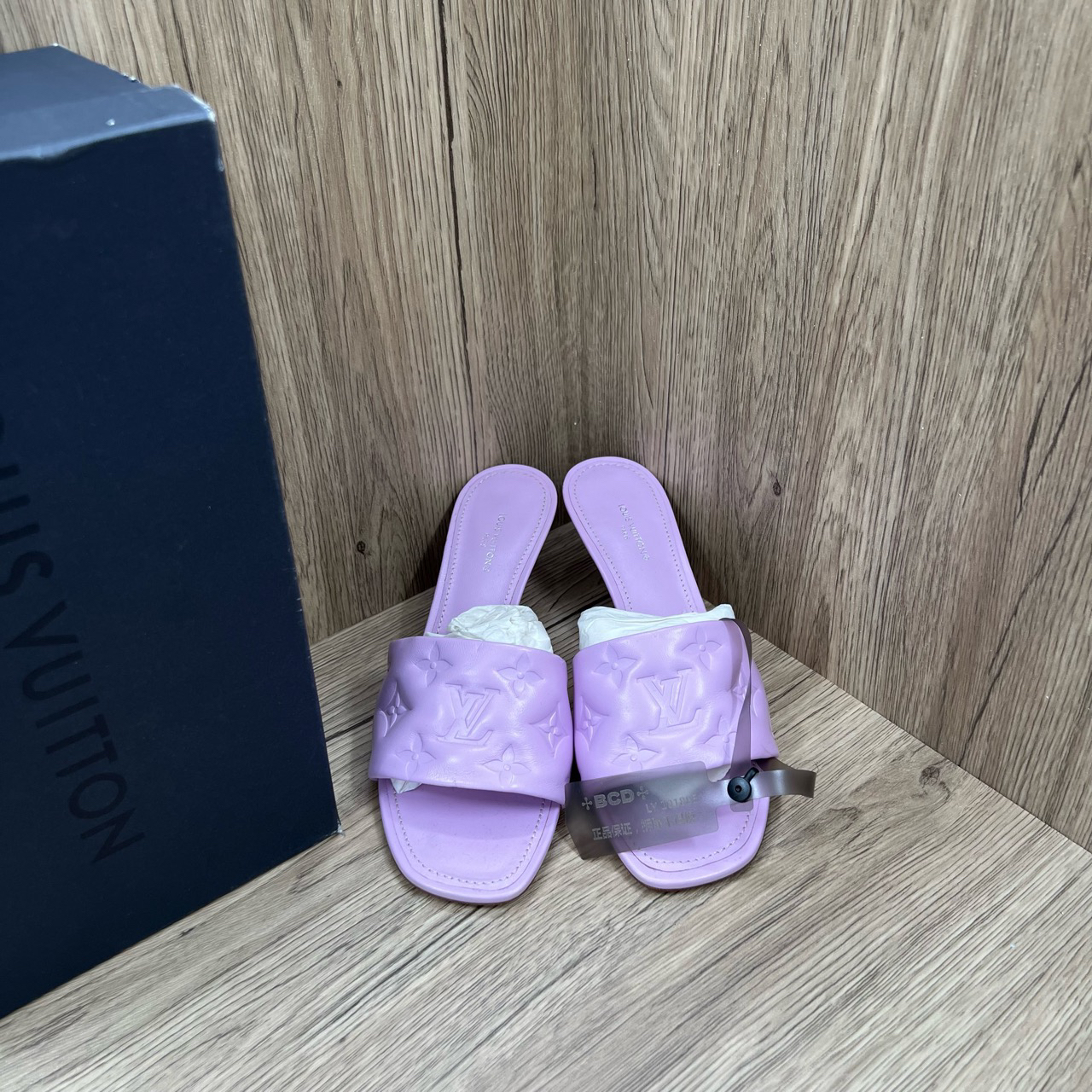 99新 LouisVuitton/路易威登 紫色压纹中跟拖鞋 37码/99新/原盒