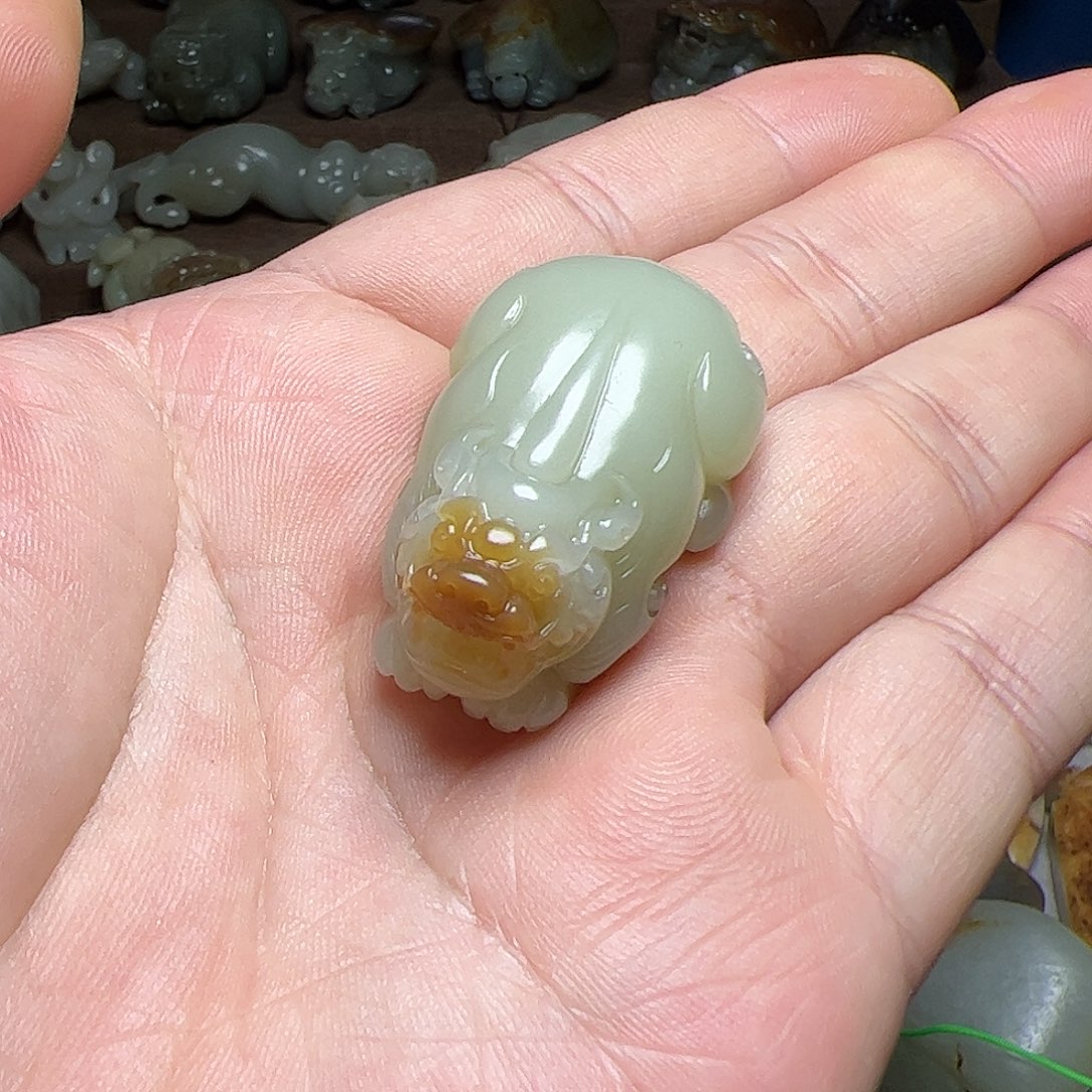 和田玉挂件未镶嵌鲁**行