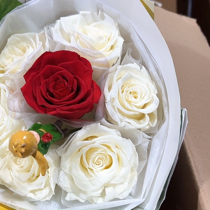 小王子联名玫瑰花礼盒大。