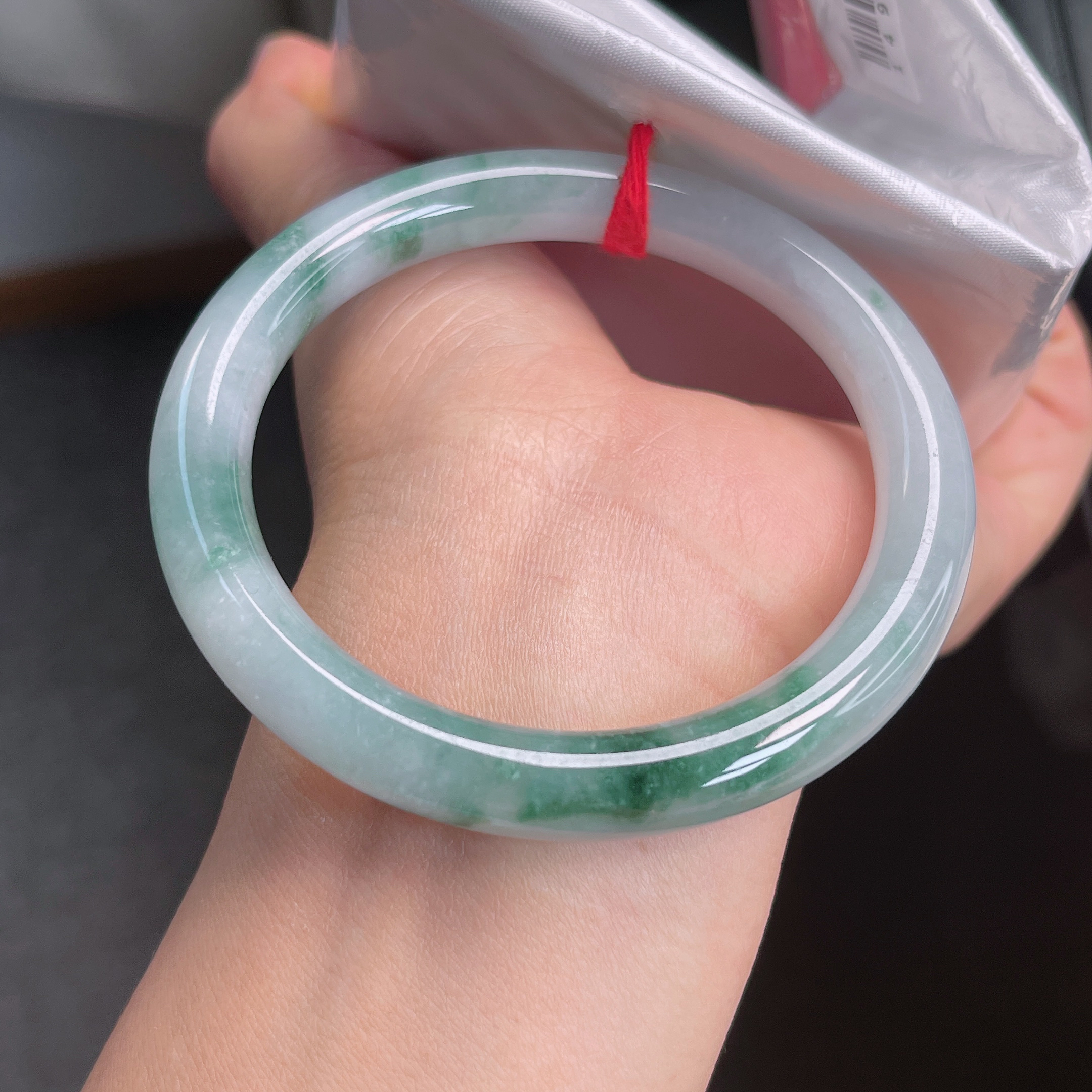 1493号 缅甸天然A货手镯55-56冰胶飘花圆条手镯