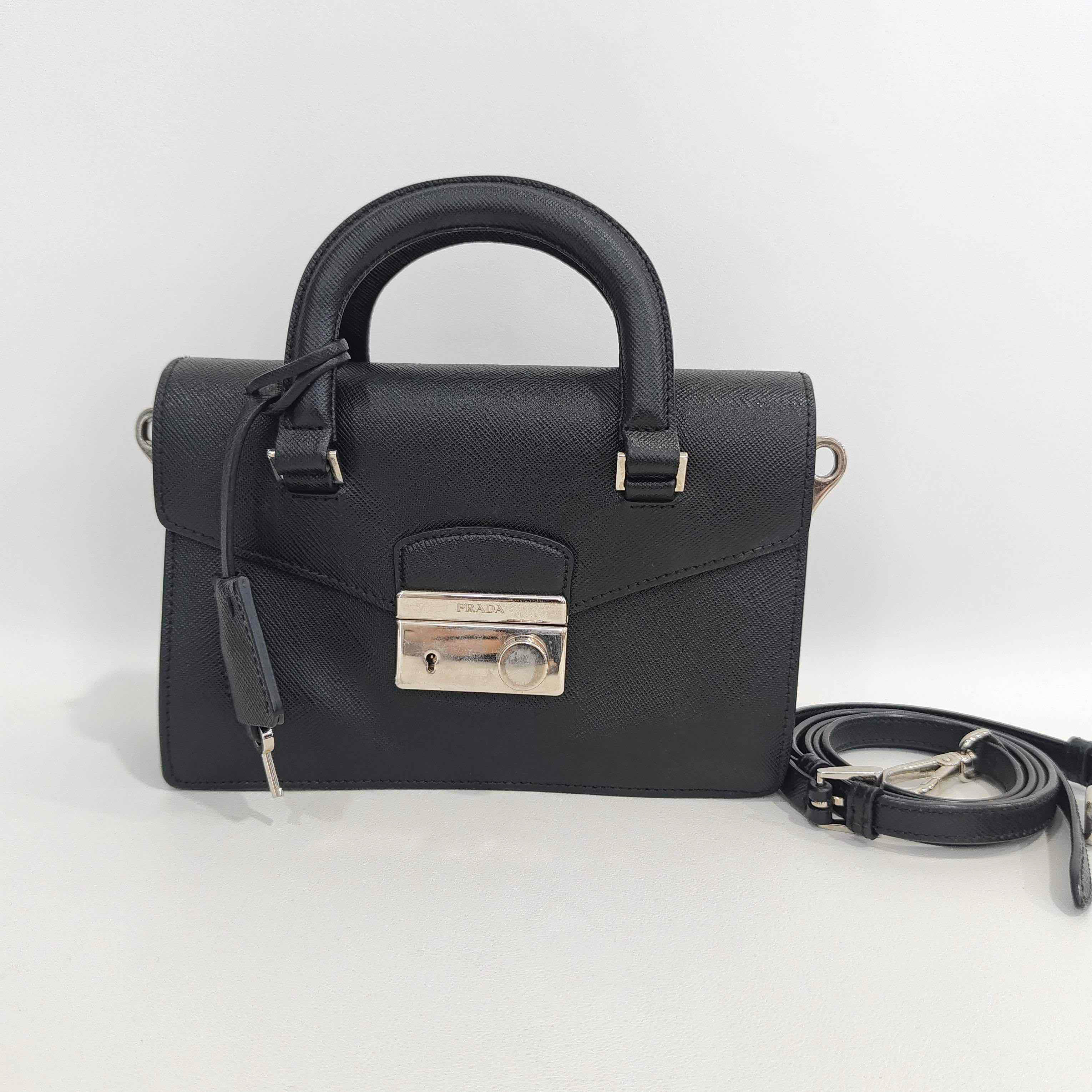 95新 Prada/普拉达 捐金沉珠/黑色单肩包