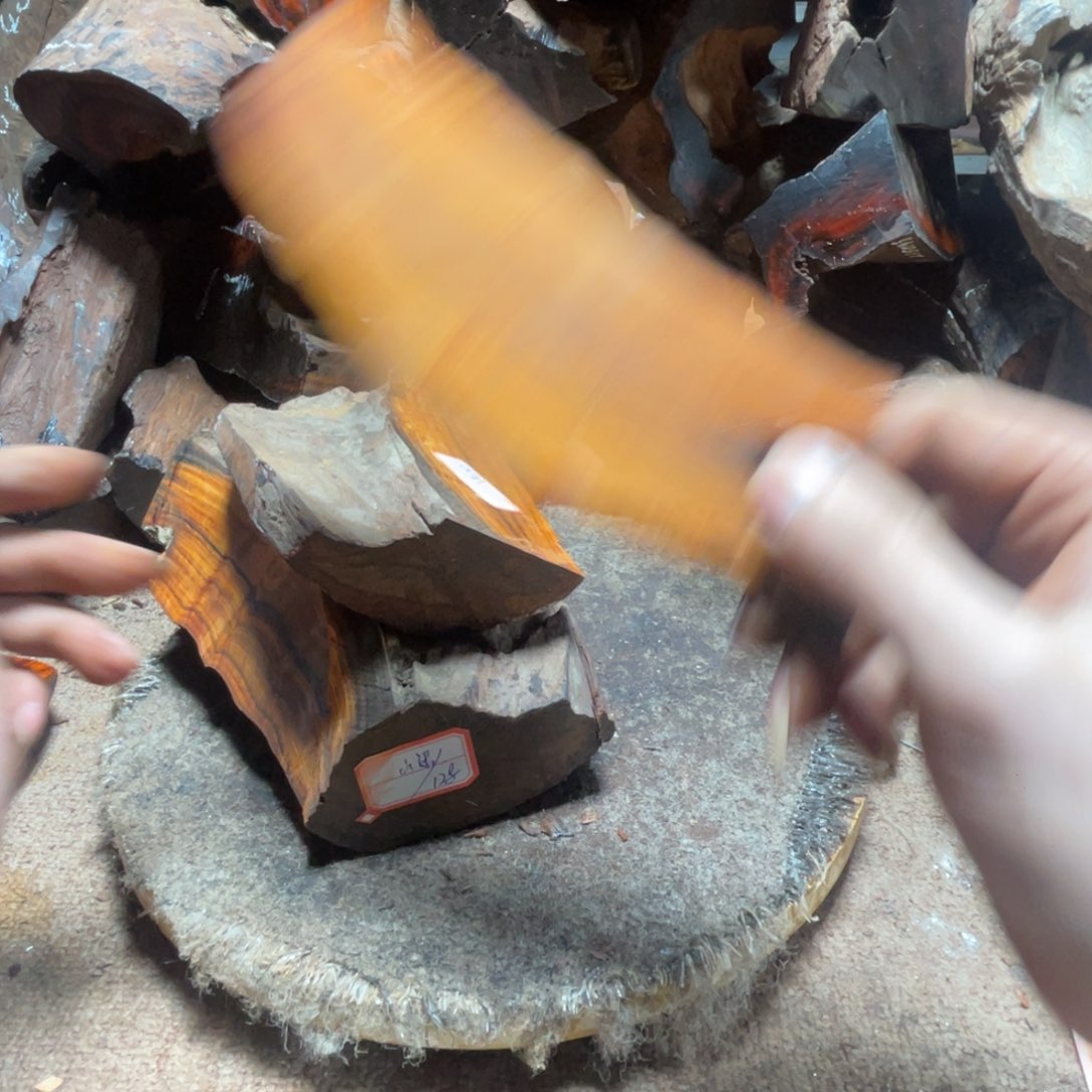 【闪购商品】交趾黄檀（大红酸枝）啸**梁