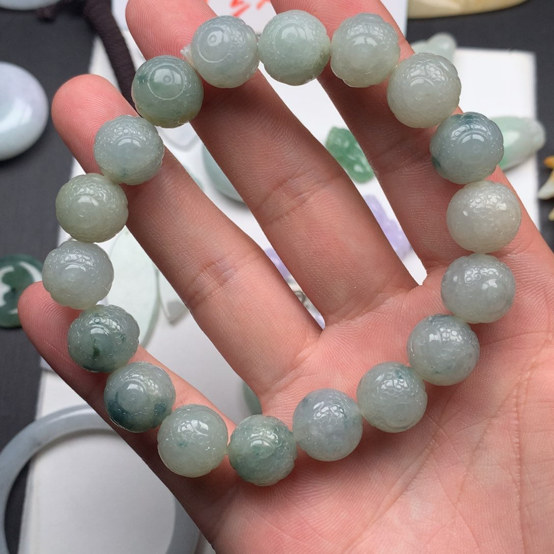 翡翠颈饰未镶嵌竹