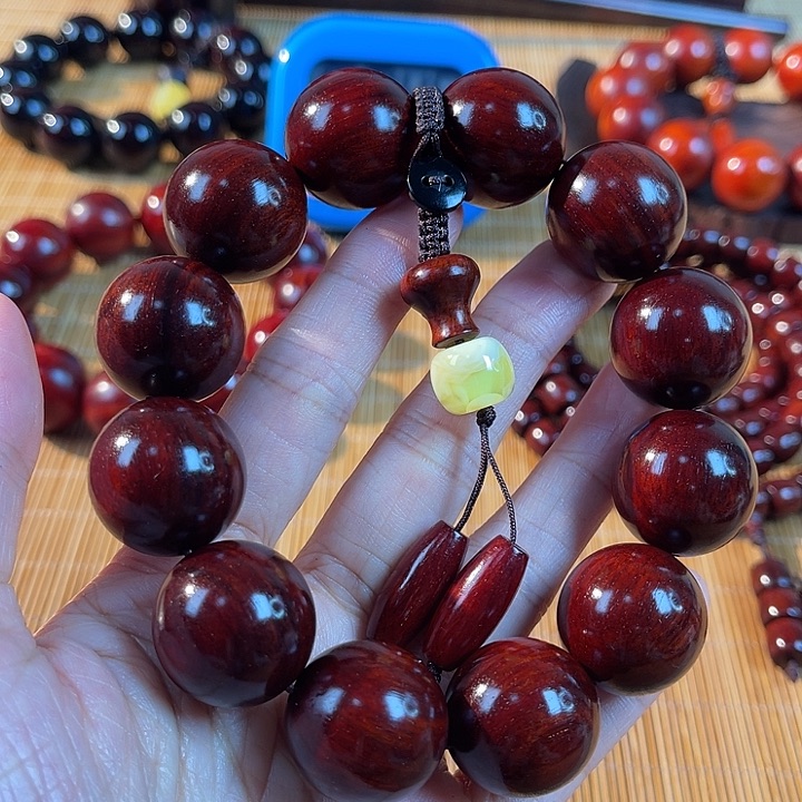 孞***～木小叶紫檀手工艺