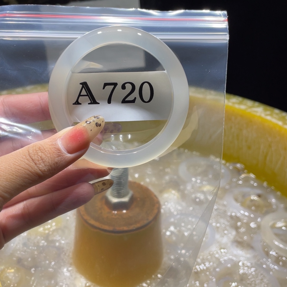 小***爱玛瑙/玉髓未镶嵌手镯