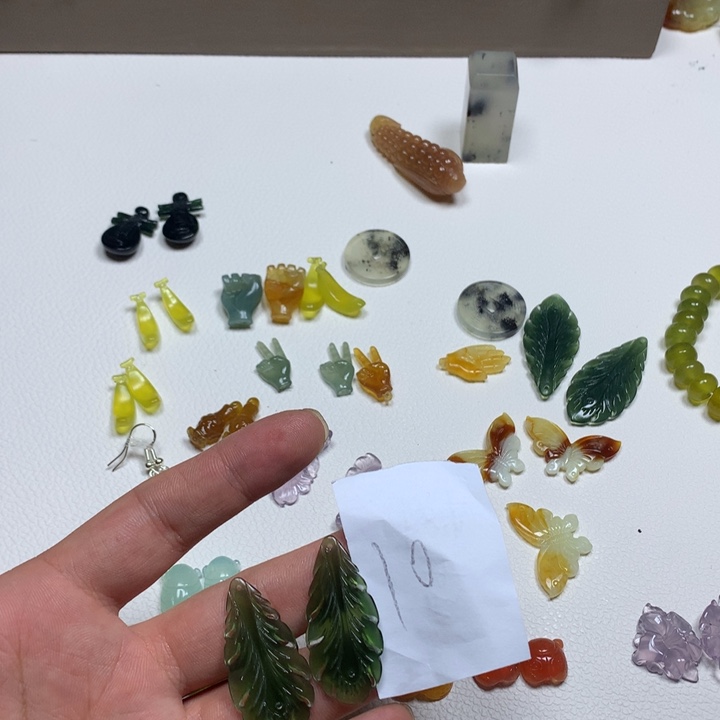 蛇纹石玉耳钉足银镀金镶嵌僪*