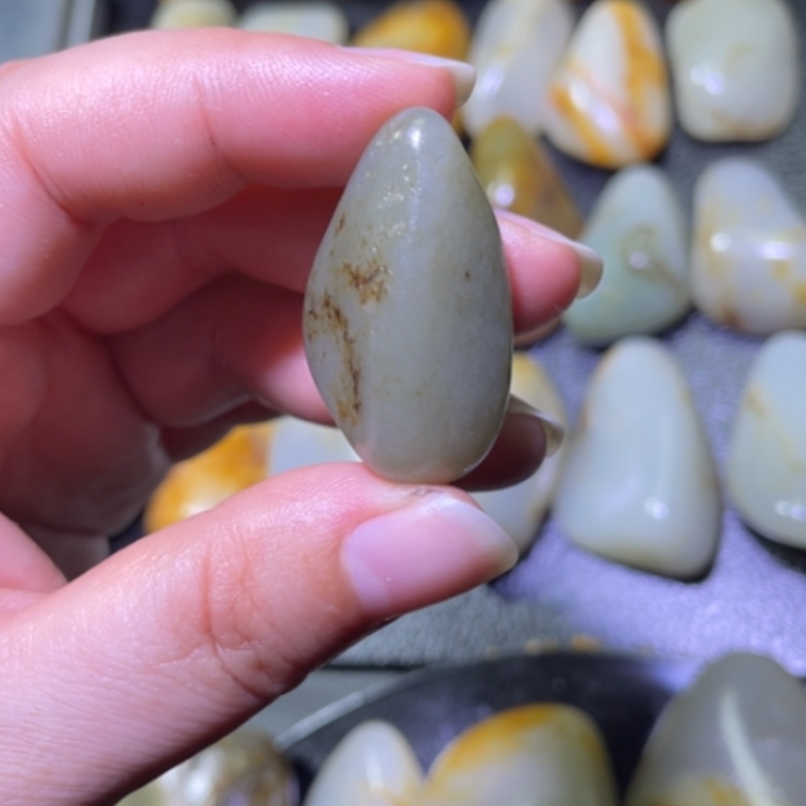 【闪购商品】颈饰未镶嵌和田玉（子料）