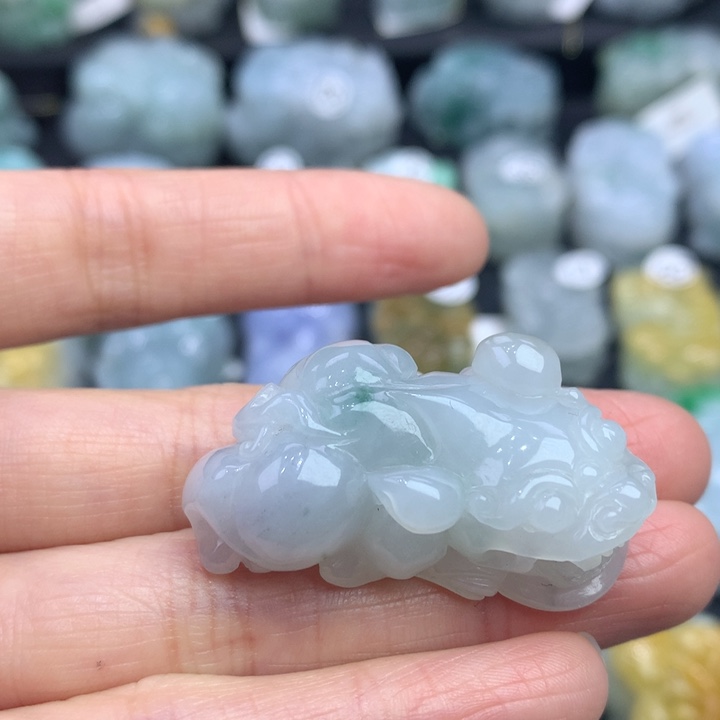 翡翠颈饰未镶嵌天然缅甸A货翡翠貔貅吊坠