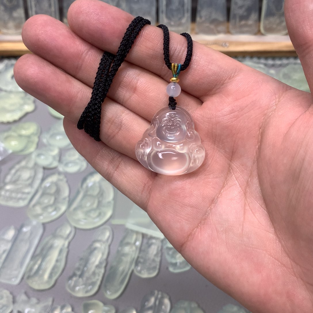 蛇纹石玉颈饰未镶嵌铁*呀