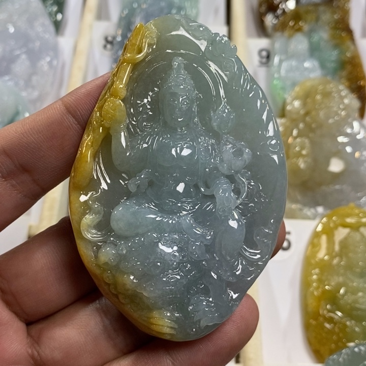 颈饰未镶嵌翡翠文殊