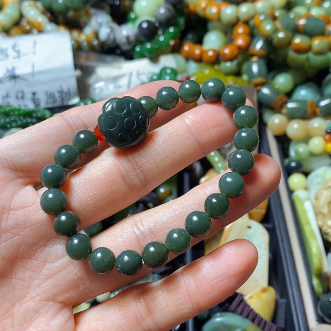岫岩老玉（透闪石质玉）未镶嵌颈饰