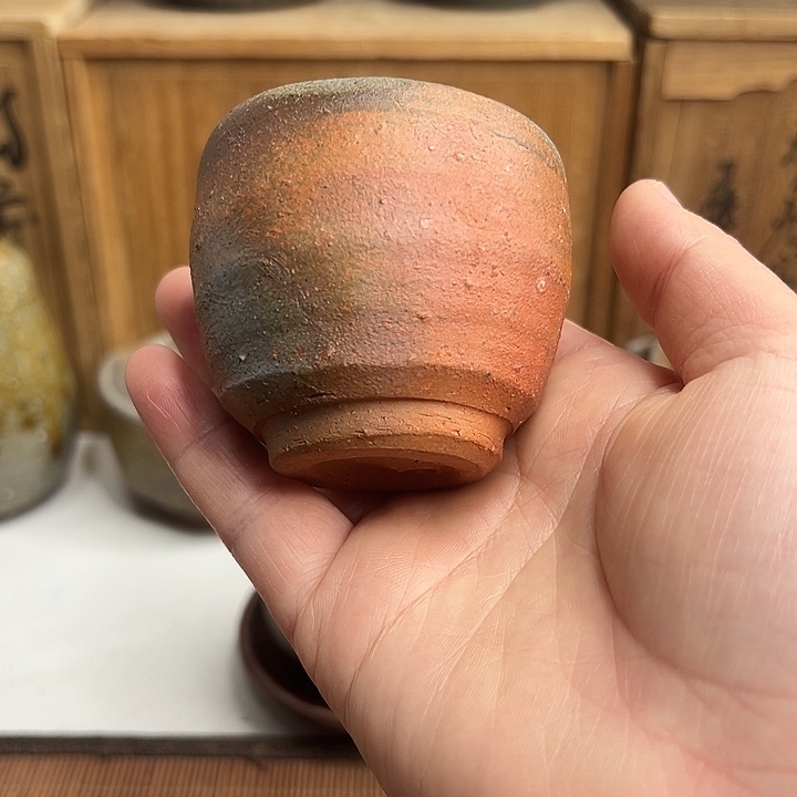 备前烧，小山真吾主人杯，杯口飞皮，