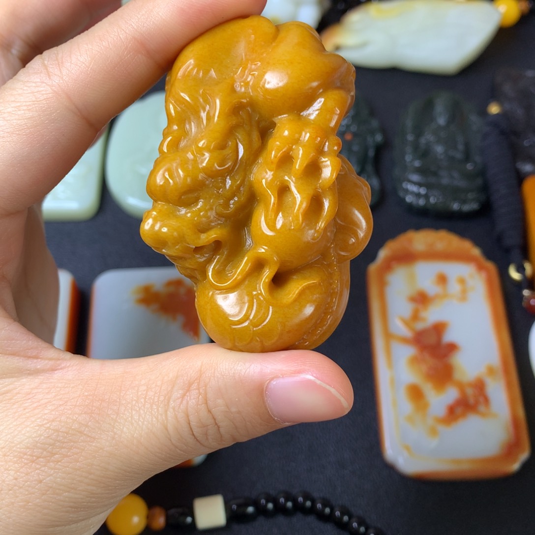 星***星和田玉未镶嵌颈饰