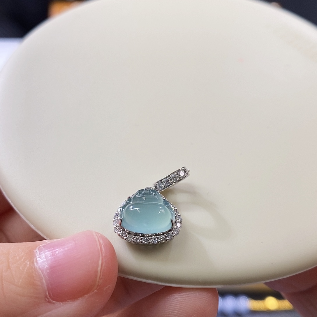 翡翠挂件未镶嵌提溜