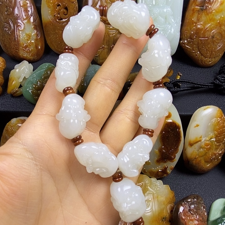 和田玉未镶嵌手串