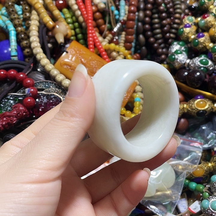 小***视琉璃/树脂/塑料类