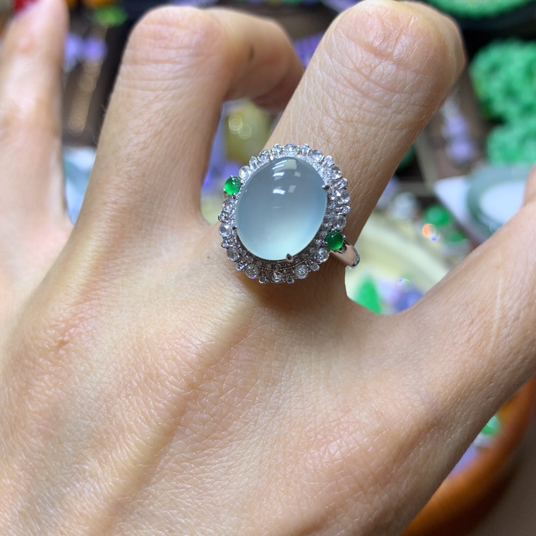 【闪购商品】翡翠颈饰18K金镶嵌翡翠