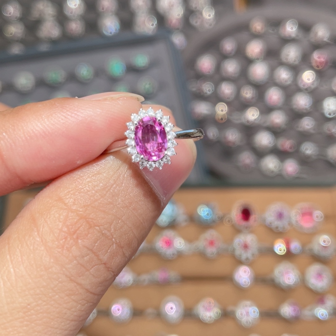 彩色蓝宝石戒指18K金镶嵌1.07ct 无烧