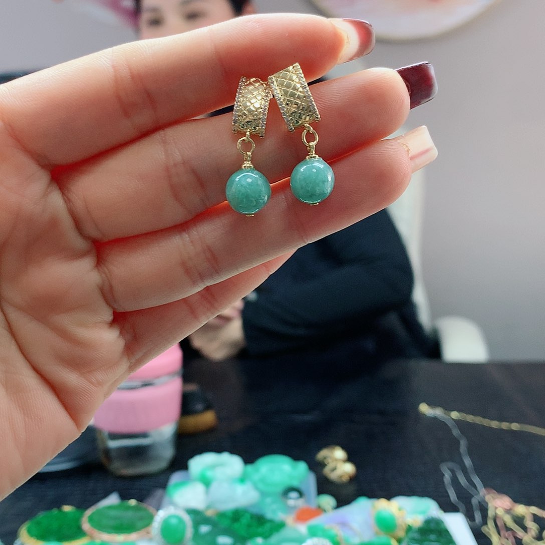 【闪购商品】翡翠耳饰未镶嵌，