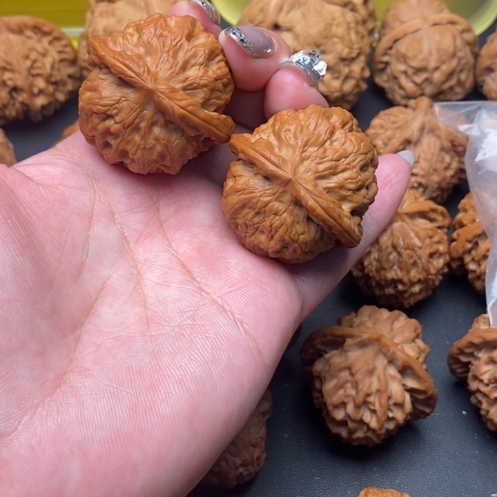 文玩核桃吊坠?**?雪师
