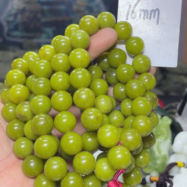 蛇纹石玉项链未镶嵌