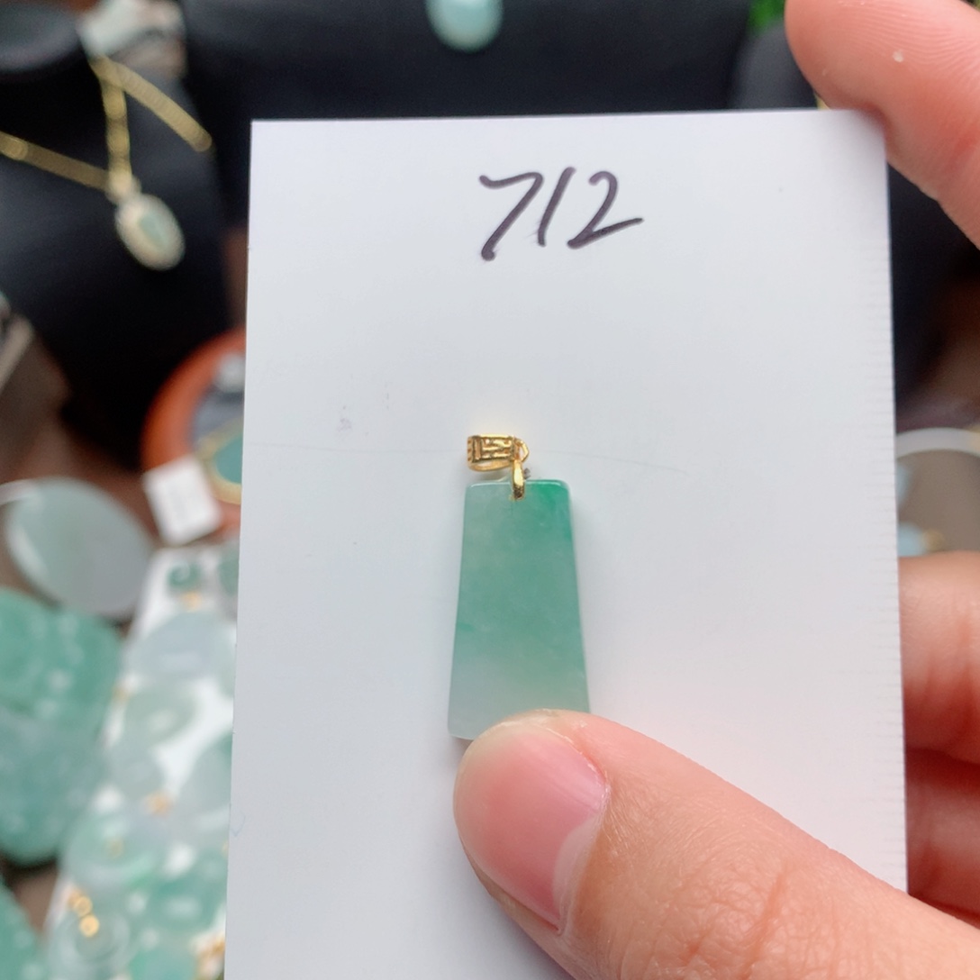 翡翠颈饰银S925镀金镶嵌吊坠