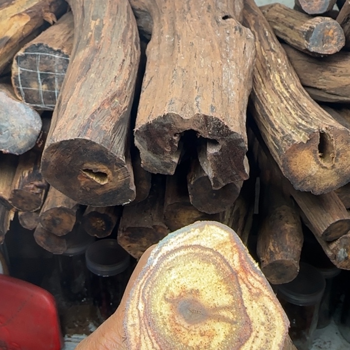 J***8木质降真香开料直播间