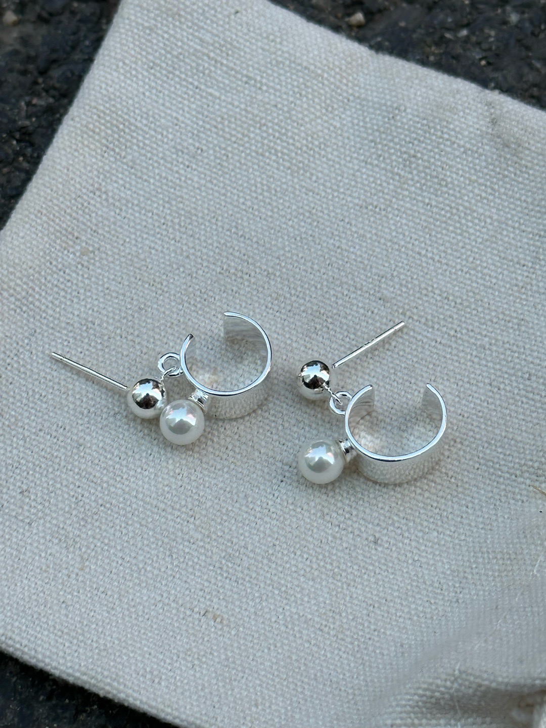 925银仿珍珠耳饰 光球耳环 通体银 银色 20266