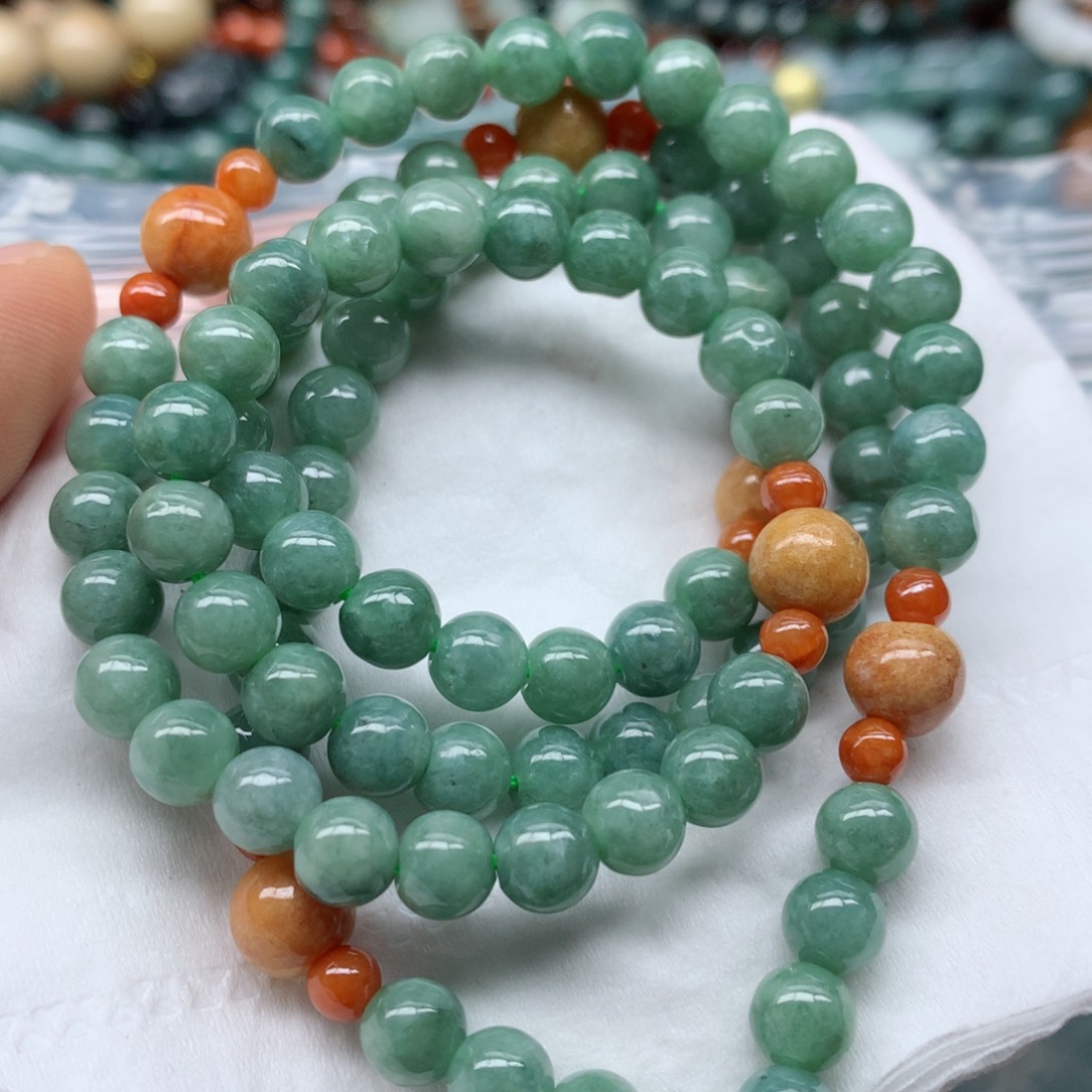 翡翠颈饰未镶嵌翡翠