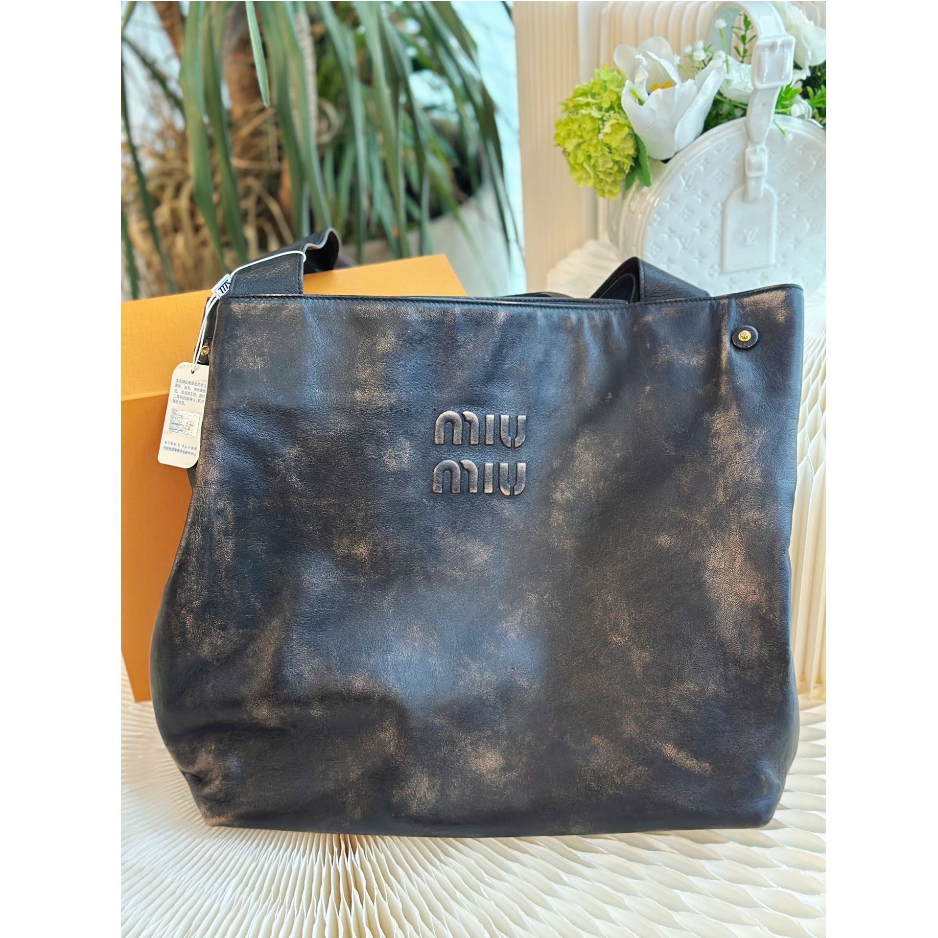 99新 MIU MIU/缪缪 老佛爷 咖色做旧腋下包