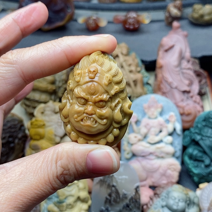 【闪购商品】定制石英质玉吊坠未镶嵌