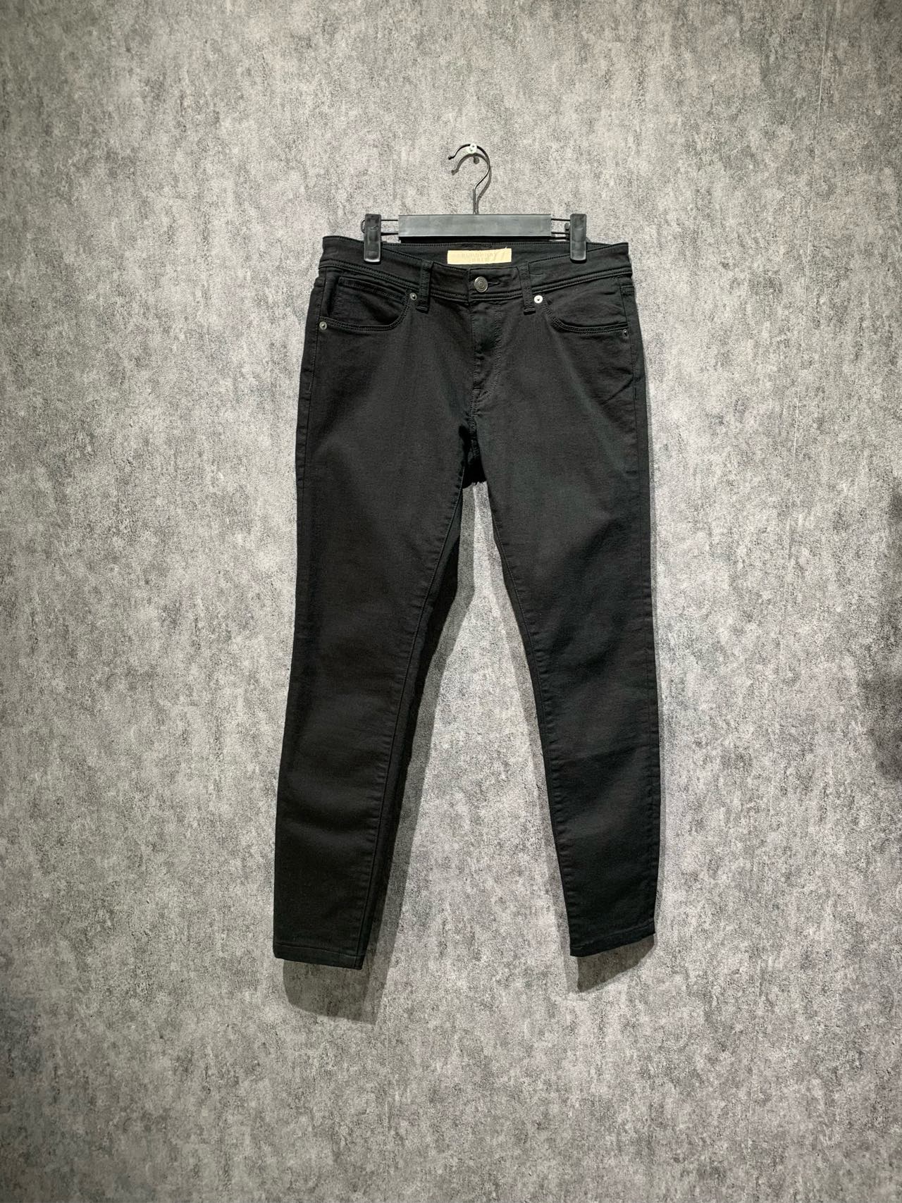 99新试穿/【Burberry】巴宝莉 黑色牛仔长裤/39码/6800/Y7865285