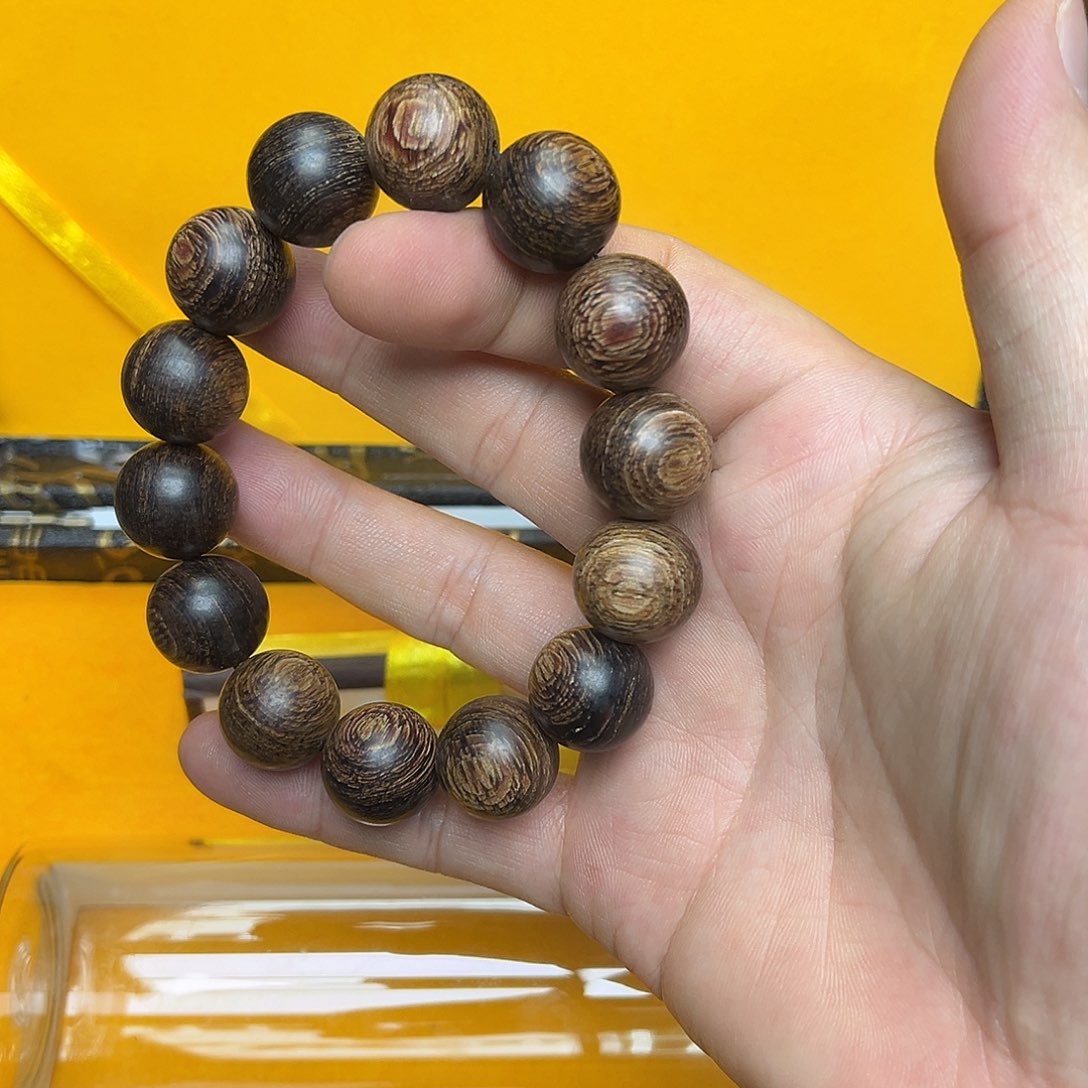 大叶紫檀（黑酸枝木类）