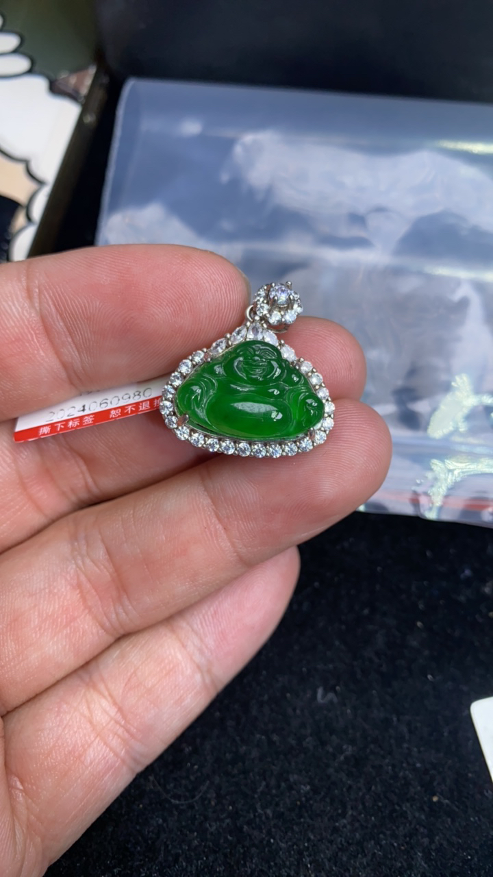 天然A货绿佛公吊坠