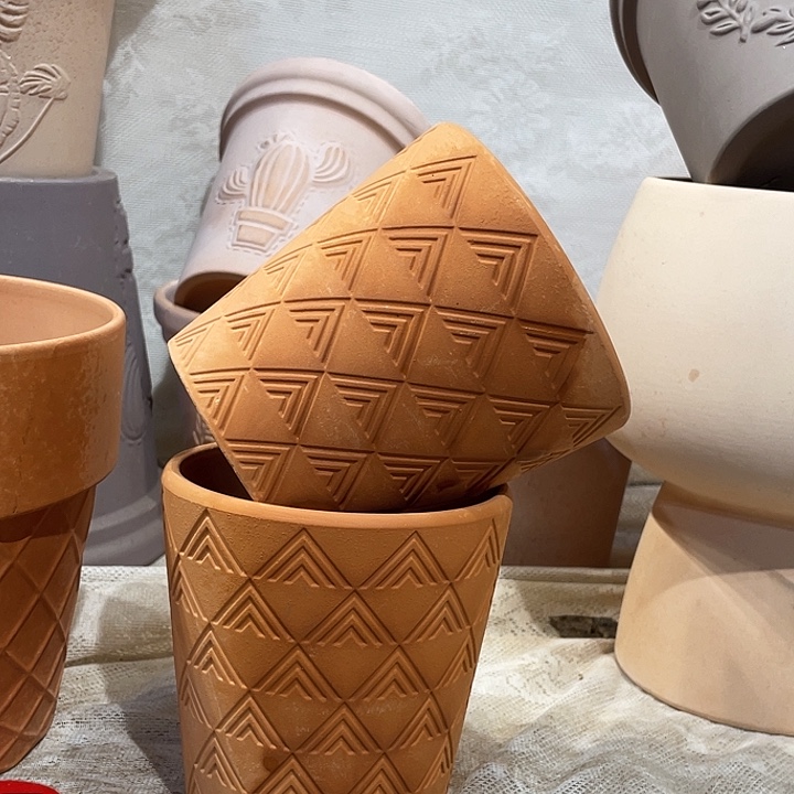 红陶11×11花盆两个