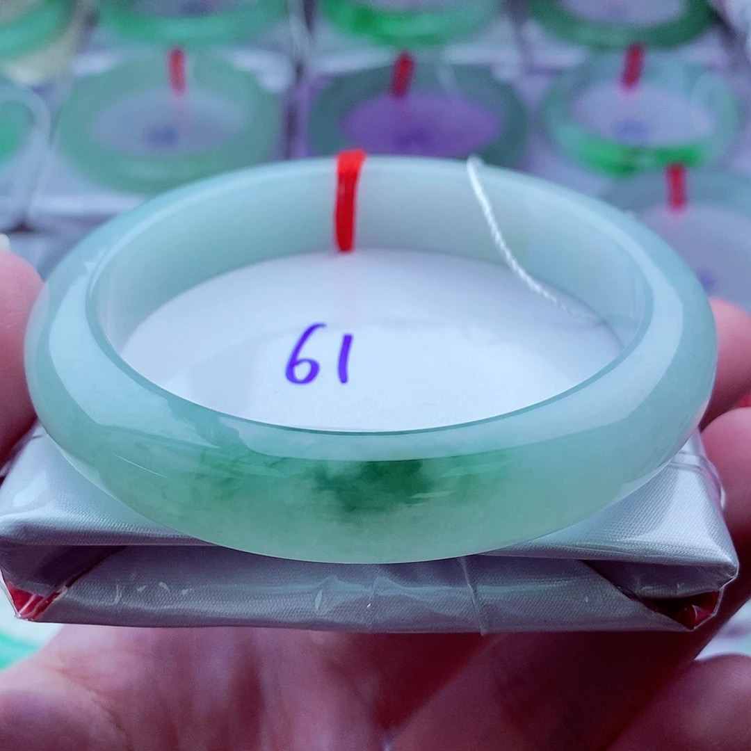 0213编61灵动飘花冰清玉洁优雅天然缅甸翡翠A货传承61.6，12.1，8.9