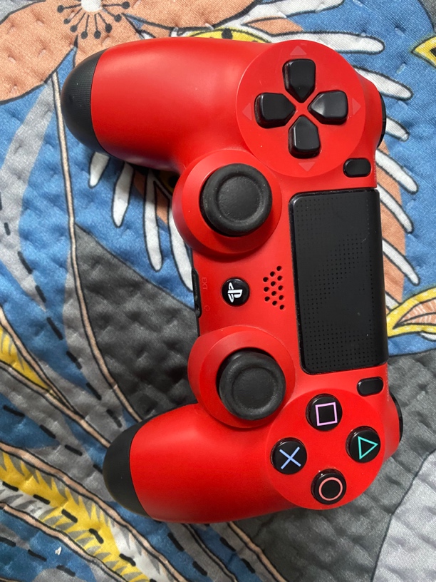   二手ps4原装手柄一代二代都有