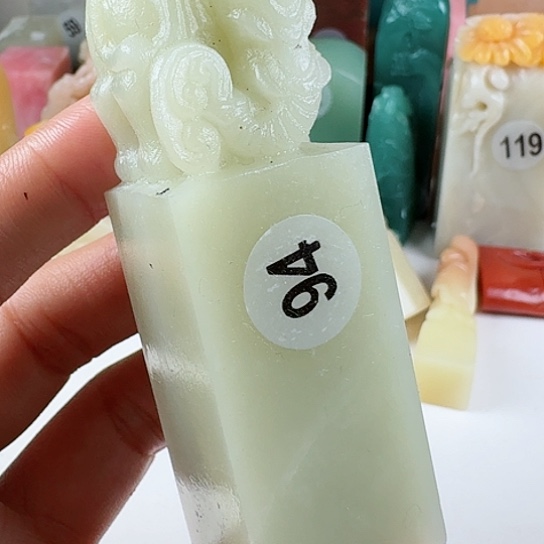 寿山石印石在*上印石章料…..