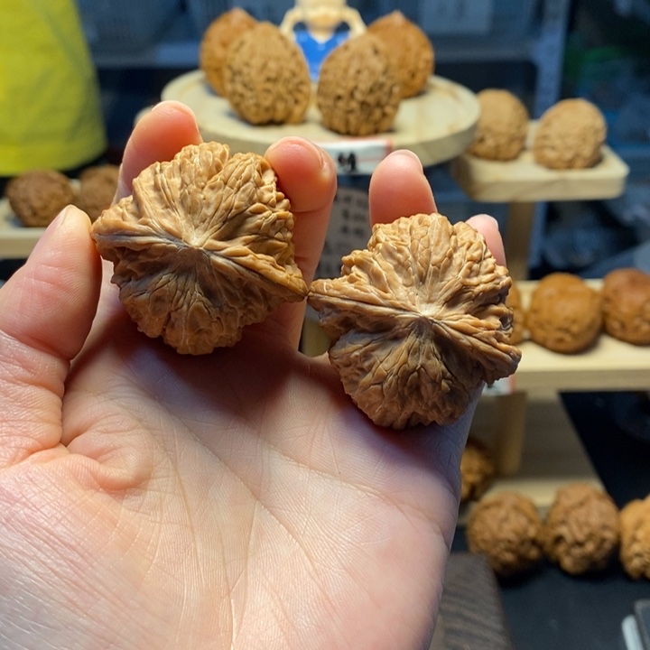 文玩核桃把件27号山地磨盘41尺全品