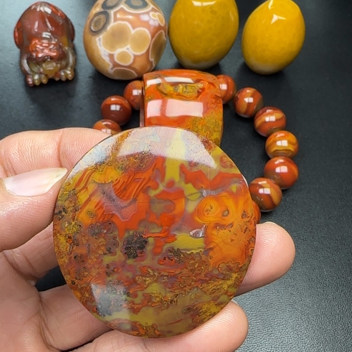 用***7玛瑙/玉髓未镶嵌原矿玛瑙项链牌子