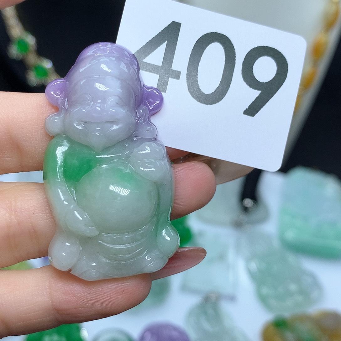 翡翠吊坠(赠链)未镶嵌